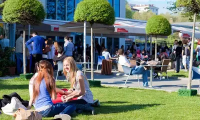 Bahçeşehir Üniversitesi