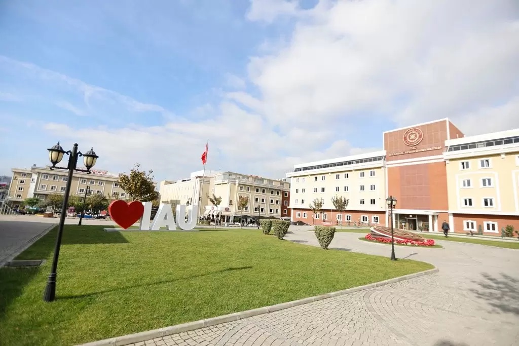 İstanbul Aydın Üniversitesi