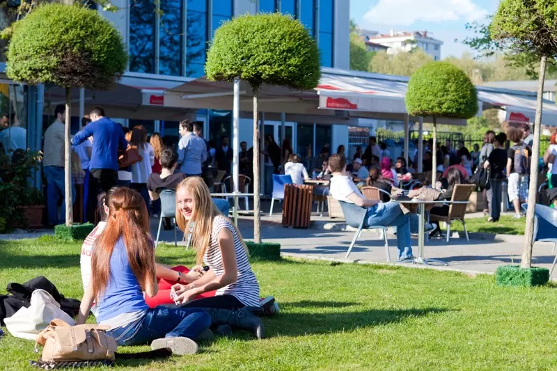 Bahçeşehir Üniversitesi