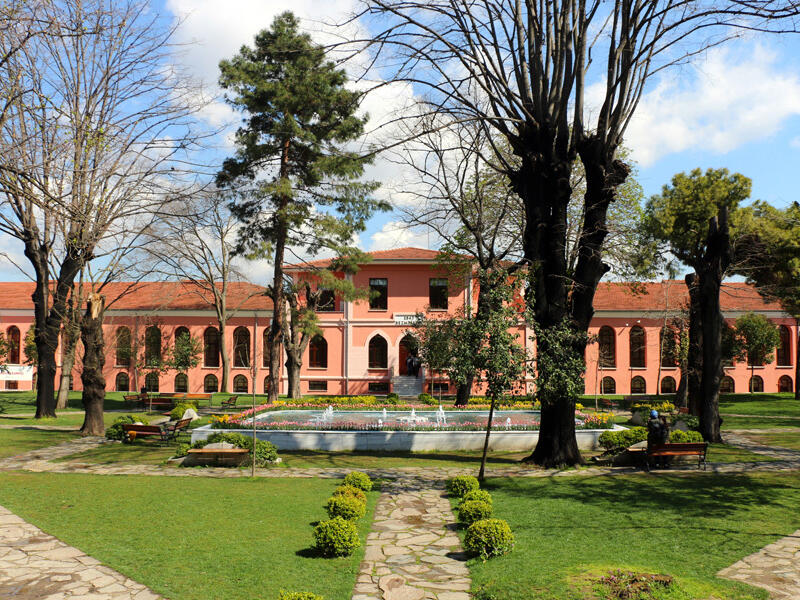 Bezmiâlem Vakıf Üniversitesi